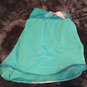 🔥Final price drop🔥Teal Puma running shorts!